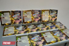 Военный журналист Роза Алигызы представила книгу "And Yerimiz Vətən" (фото)